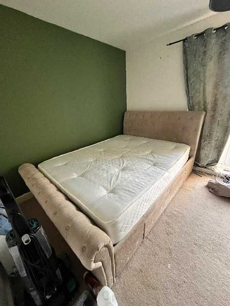 King size bed