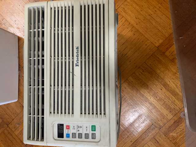 Free Friedrich 5800 btu air conditioner