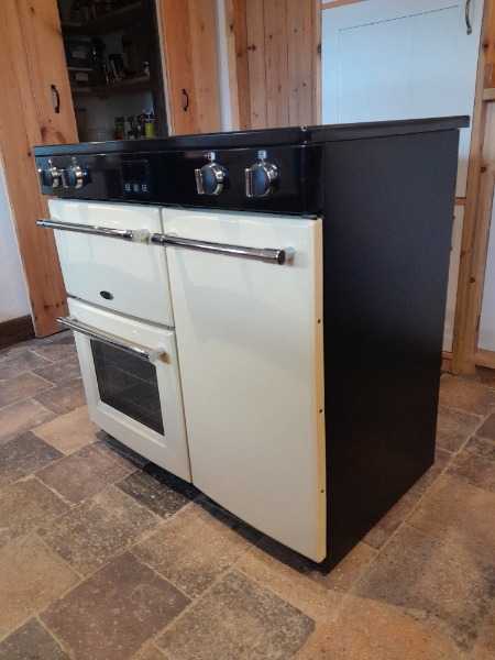 Belling Farmhouse Cooker Electric 90Ei (induction hob)