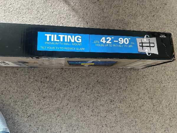 TV wall mount- Sanus tilting